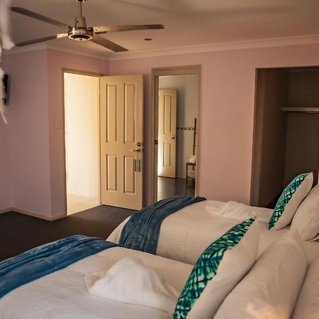 Beach Escape Magnesium Pool Dog Happy GC airport Gold Coast Exterior foto
