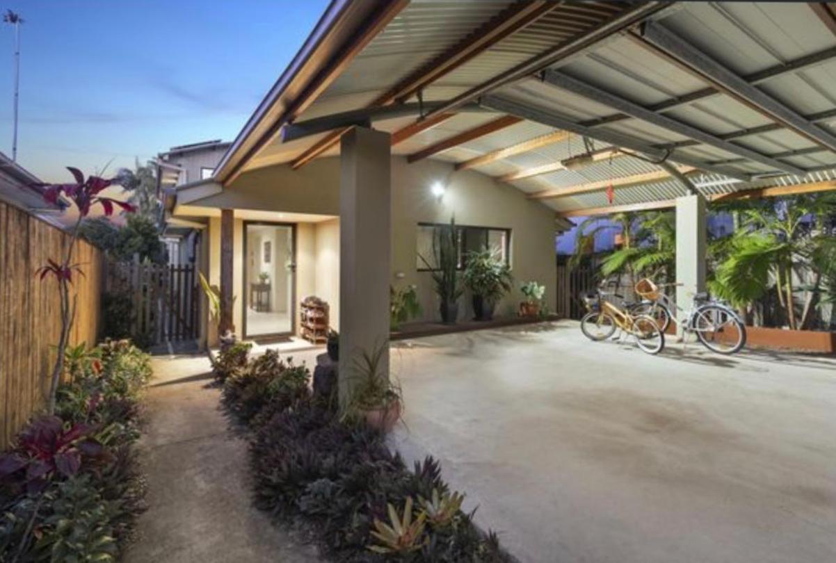 Beach Escape Magnesium Pool Dog Happy GC airport Gold Coast Exterior foto